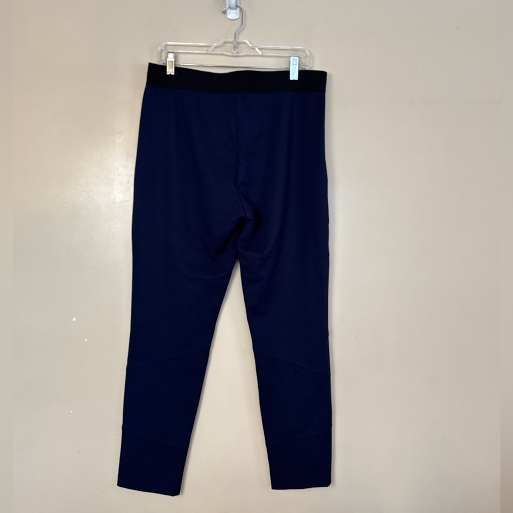ELIE TAHARI - Navy Ponte Pull-on Pants with seam detail. Large
